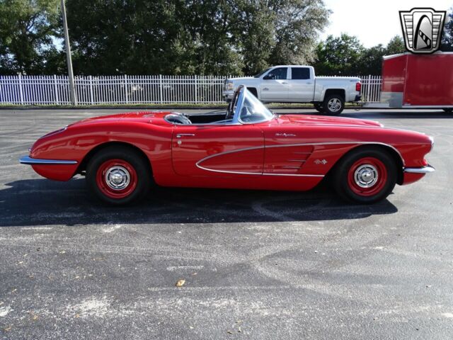 Chevrolet Corvette 1960 image number 31