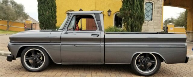 Chevrolet C/K Pickup 1500 1965 image number 1