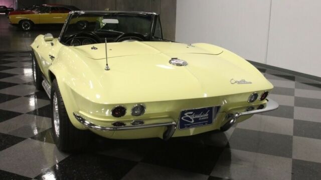 Chevrolet Corvette 1965 image number 10