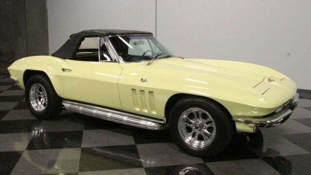 Chevrolet Corvette 1965 image number 16