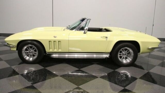 Chevrolet Corvette 1965 image number 2