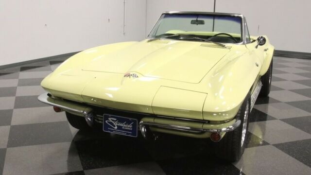 Chevrolet Corvette 1965 image number 20