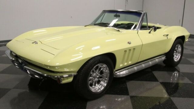 Chevrolet Corvette 1965 image number 21