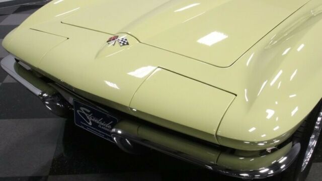 Chevrolet Corvette 1965 image number 22