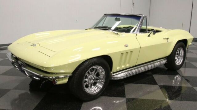 Chevrolet Corvette 1965 image number 30