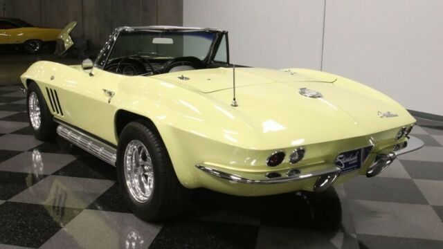 Chevrolet Corvette 1965 image number 33