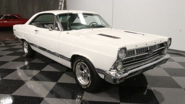 Ford Fairlane 1967 image number 17