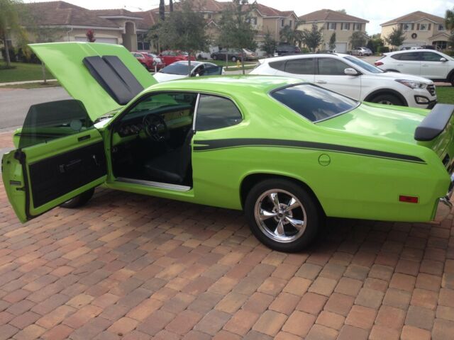 Plymouth Duster 1970 image number 10