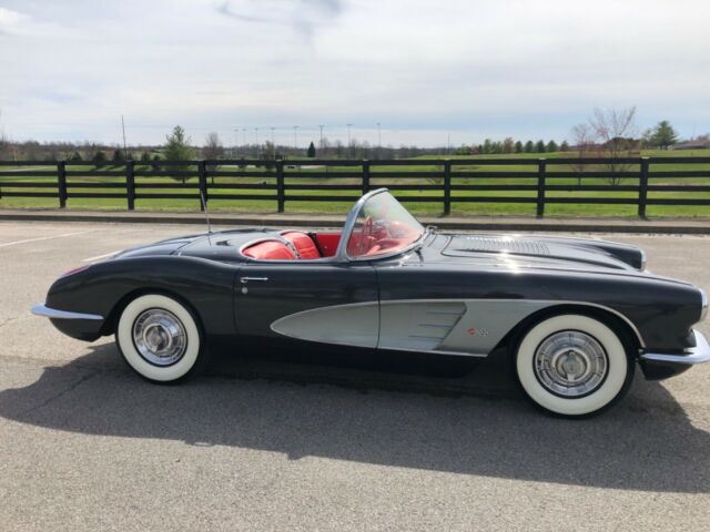 Chevrolet Corvette 1958 image number 19