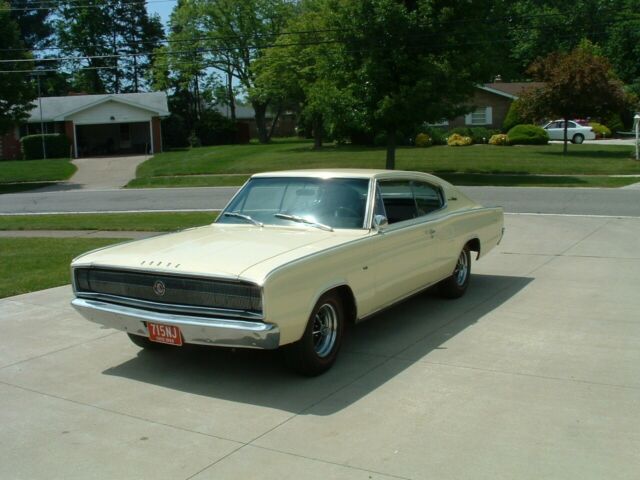 Dodge Charger 1966 image number 13