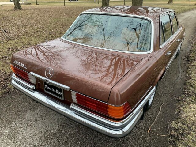 Mercedes-Benz S-Class 1978 image number 32