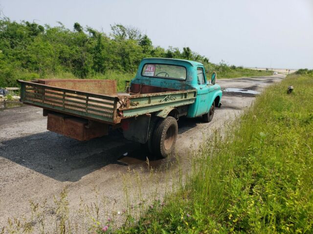 Ford F-350 1962 image number 10