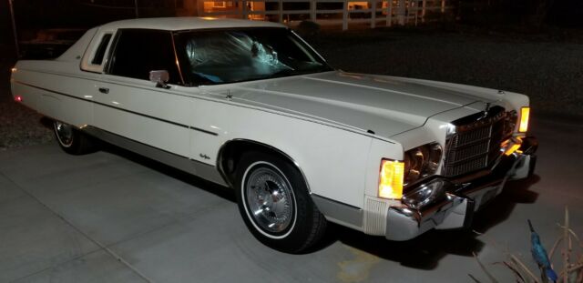 Chrysler New Yorker 1975 image number 29