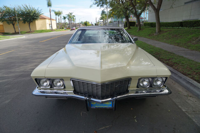 Buick Riviera 2 Door Boat Tail Hardtop with 25K original 1972 image number 32