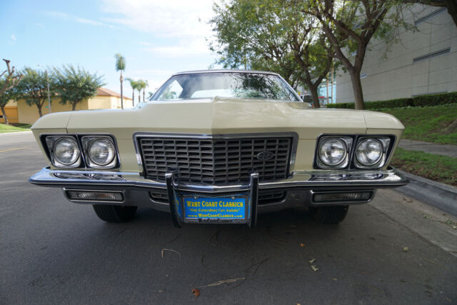 Buick Riviera 2 Door Boat Tail Hardtop with 25K original 1972 image number 9