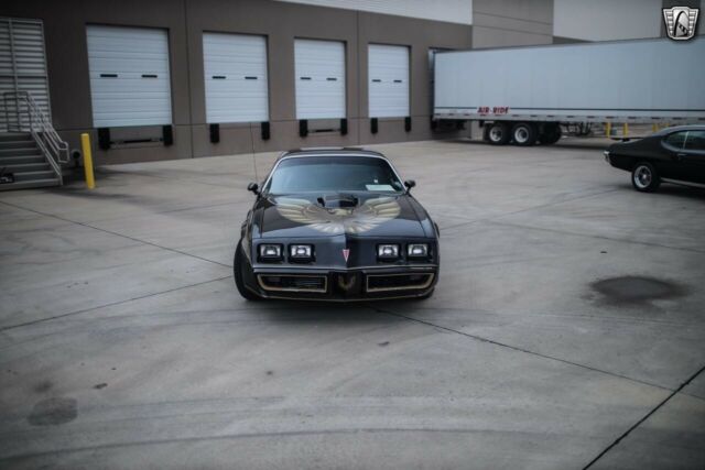 Pontiac Firebird 1979 image number 2