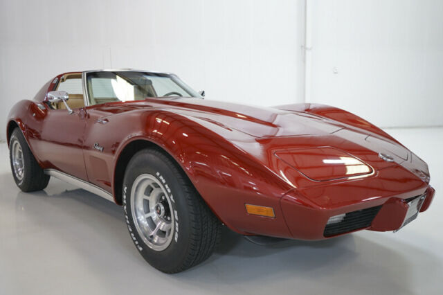 Chevrolet Corvette 1976 image number 2