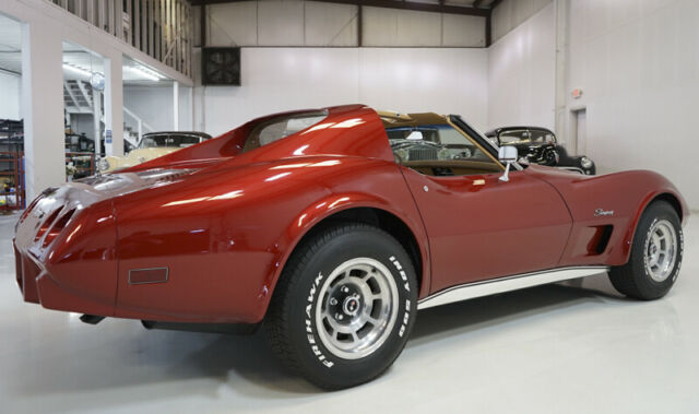 Chevrolet Corvette 1976 image number 27