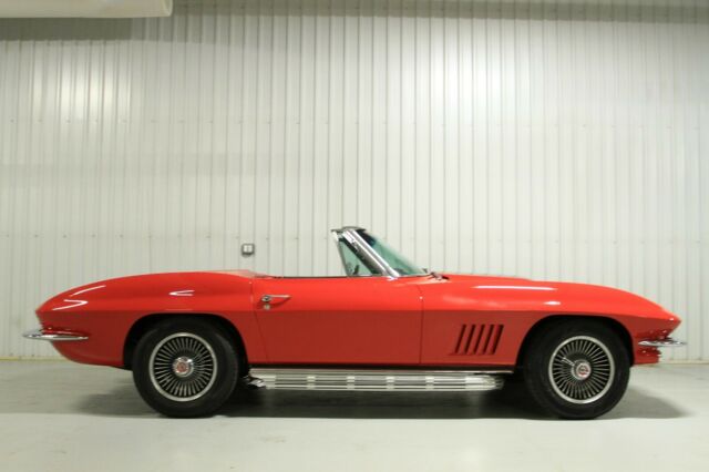 Chevrolet Corvette 1967 image number 28