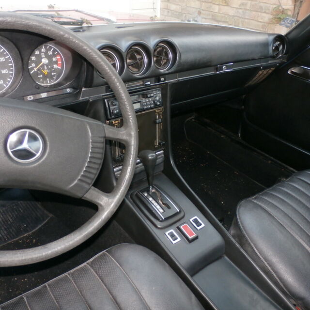 Mercedes-Benz SL-Class 1976 image number 12