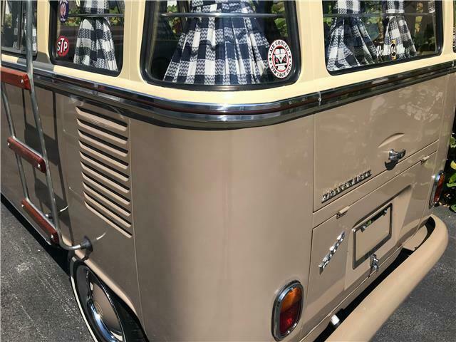 Volkswagen Bus/Vanagon 1974 image number 10