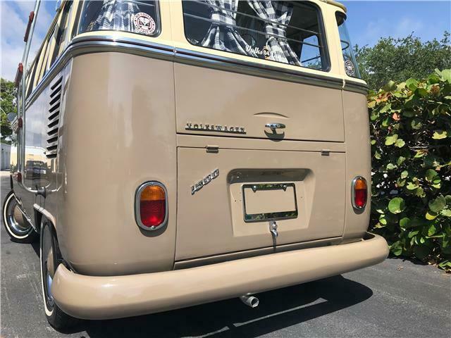 Volkswagen Bus/Vanagon 1974 image number 21