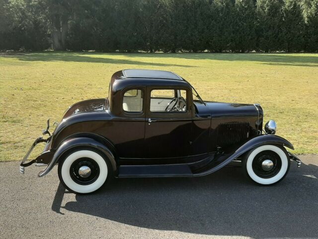 Ford 5 WINDOW COUPE 1932 image number 1