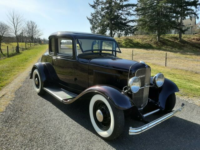 Ford 5 WINDOW COUPE 1932 image number 2