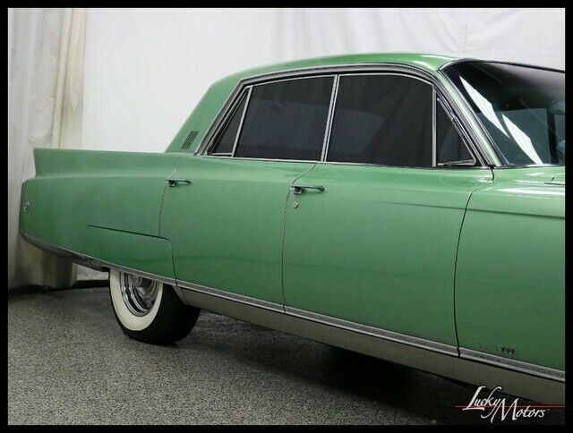 Cadillac Fleetwood 1963 image number 26