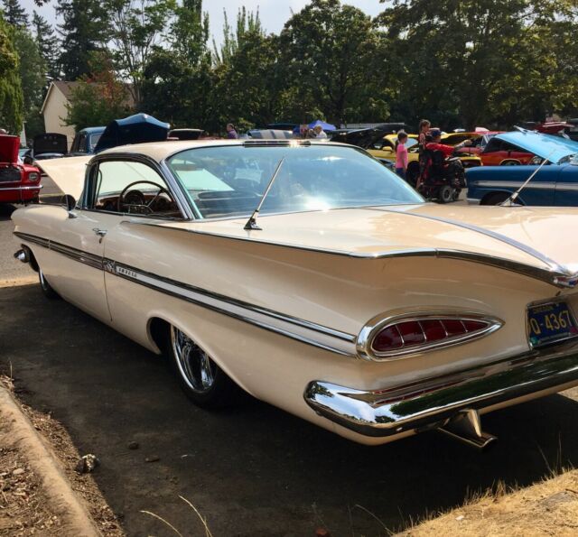 Chevrolet Impala 1959 image number 1