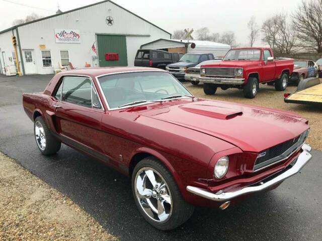 Ford Mustang 1965 image number 0