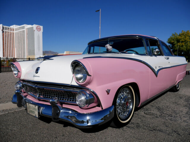 Ford Crown Victoria 1955 image number 28