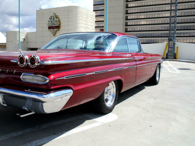 Pontiac Bonneville 1960 image number 39