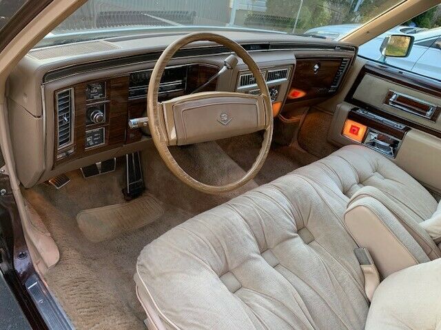 Cadillac DeVille 1978 image number 20