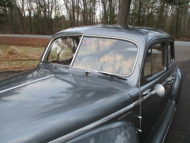 Plymouth Sedan 1948 image number 44