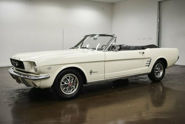 Ford Mustang 1966 image number 26