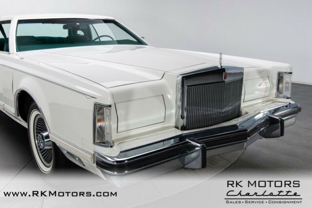 Lincoln Continental 1977 image number 37