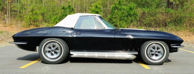 Chevrolet Corvette 1965 image number 19