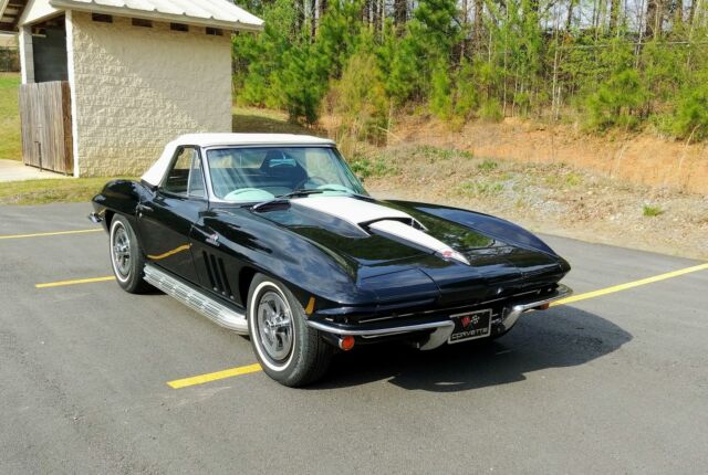 Chevrolet Corvette 1965 image number 20