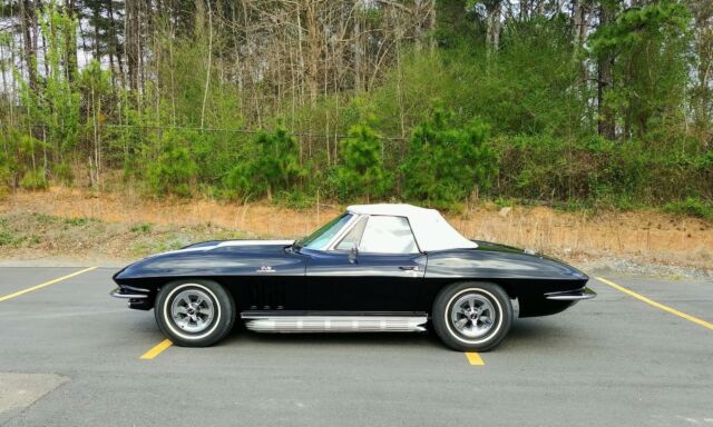 Chevrolet Corvette 1965 image number 22