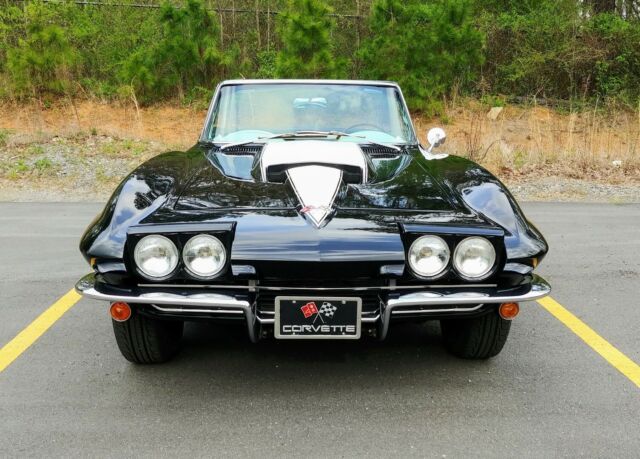 Chevrolet Corvette 1965 image number 28