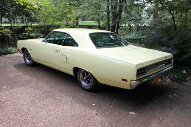 Plymouth Satellite 1970 image number 2