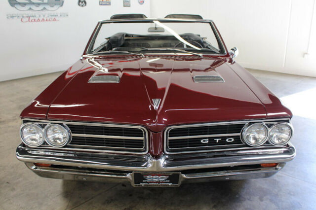 Pontiac GTO 1964 image number 2