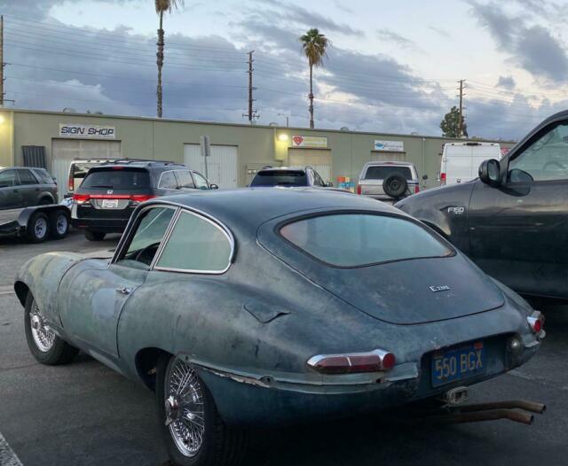 Jaguar E-Type 1965 image number 24