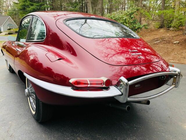 Jaguar E-Type 1968 image number 21