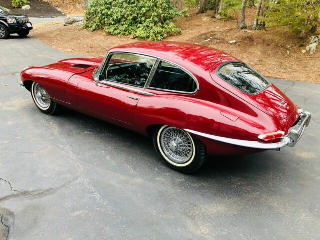 Jaguar E-Type 1968 image number 30