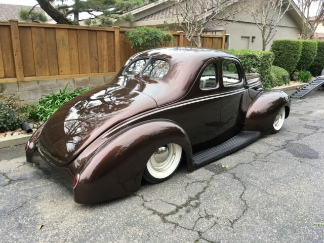 Ford Deluxe 1940 image number 34