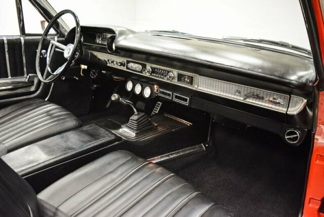 Ford Galaxie 1963 image number 41