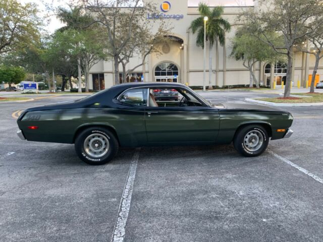 Plymouth Duster 1972 image number 31