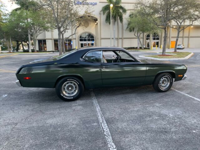 Plymouth Duster 1972 image number 32